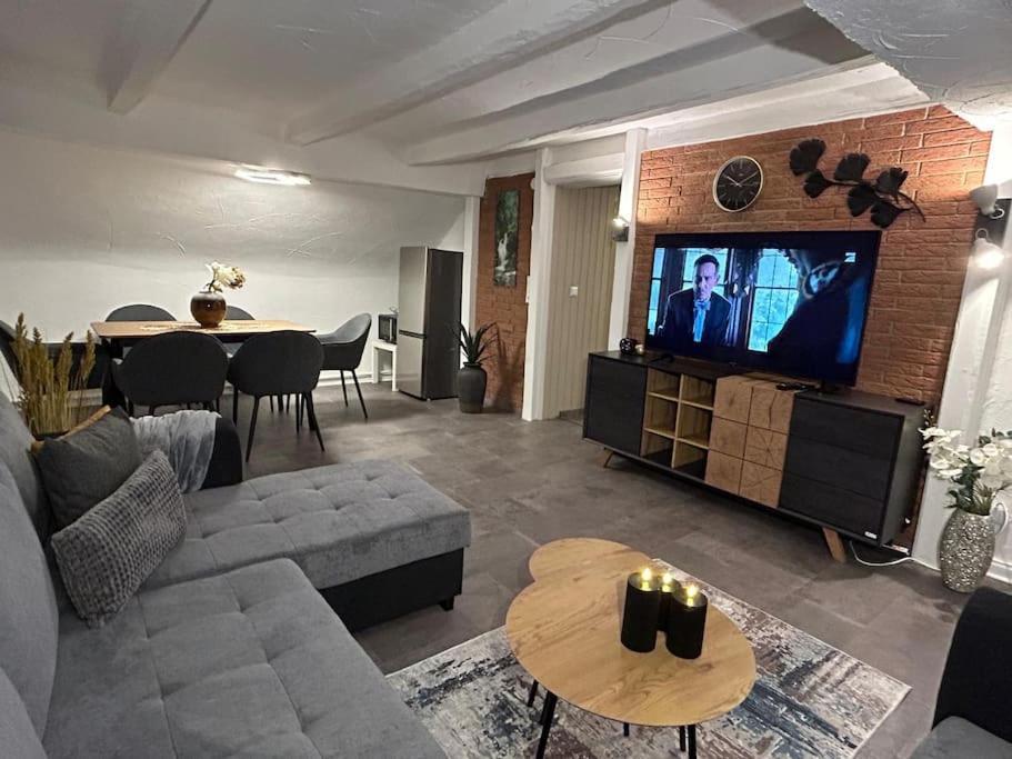 Apartment Univers 4 *