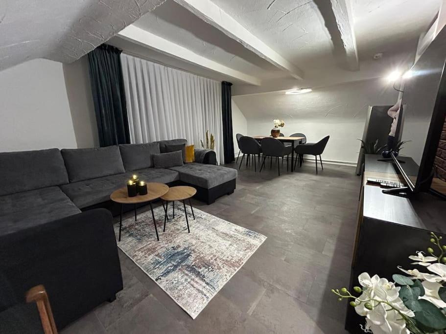 Univers 4 Apartment