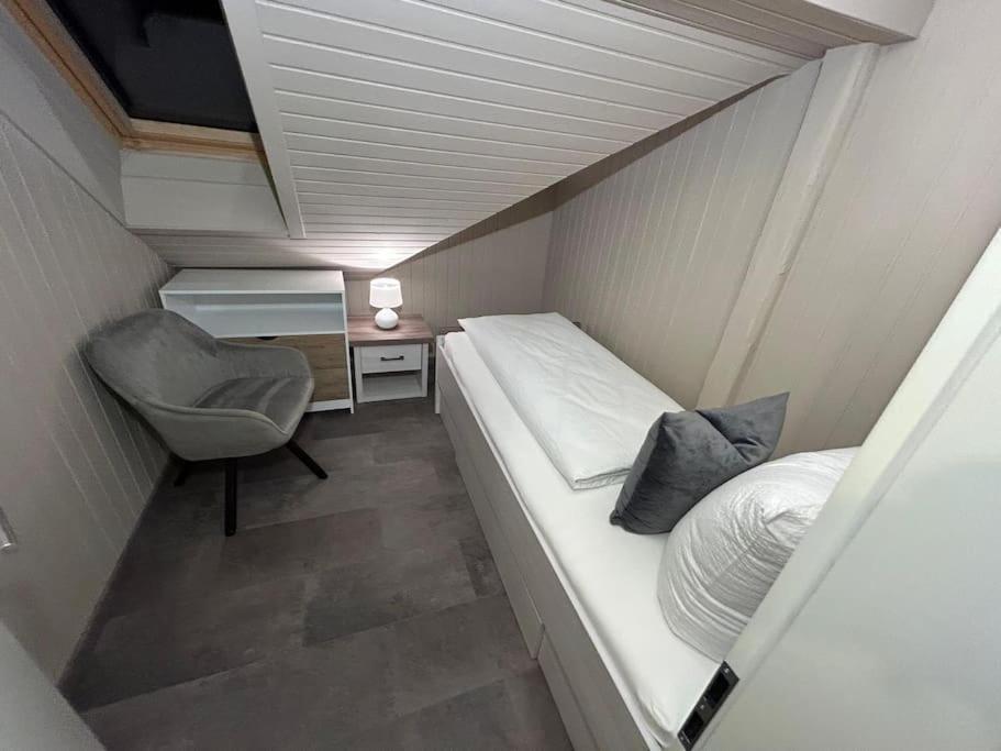Apartment Univers 4 *