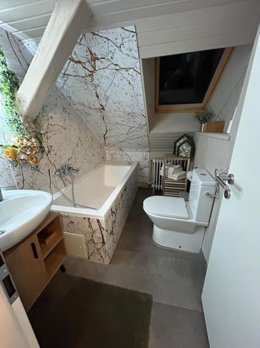 Apartment Univers 4 *